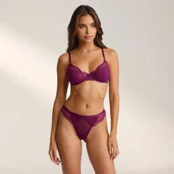 Lounge Underwear Balcony | Brazilians | Confess Balcony BH -