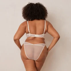 Lounge Underwear Höschen | Bhs | Illustration Balcony BH -