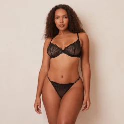 Lounge Underwear Höschen | Bhs | Illustration Balcony BH -