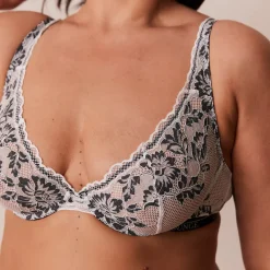 Lounge Underwear Bhs | Strings | Luxe Balcony BH -